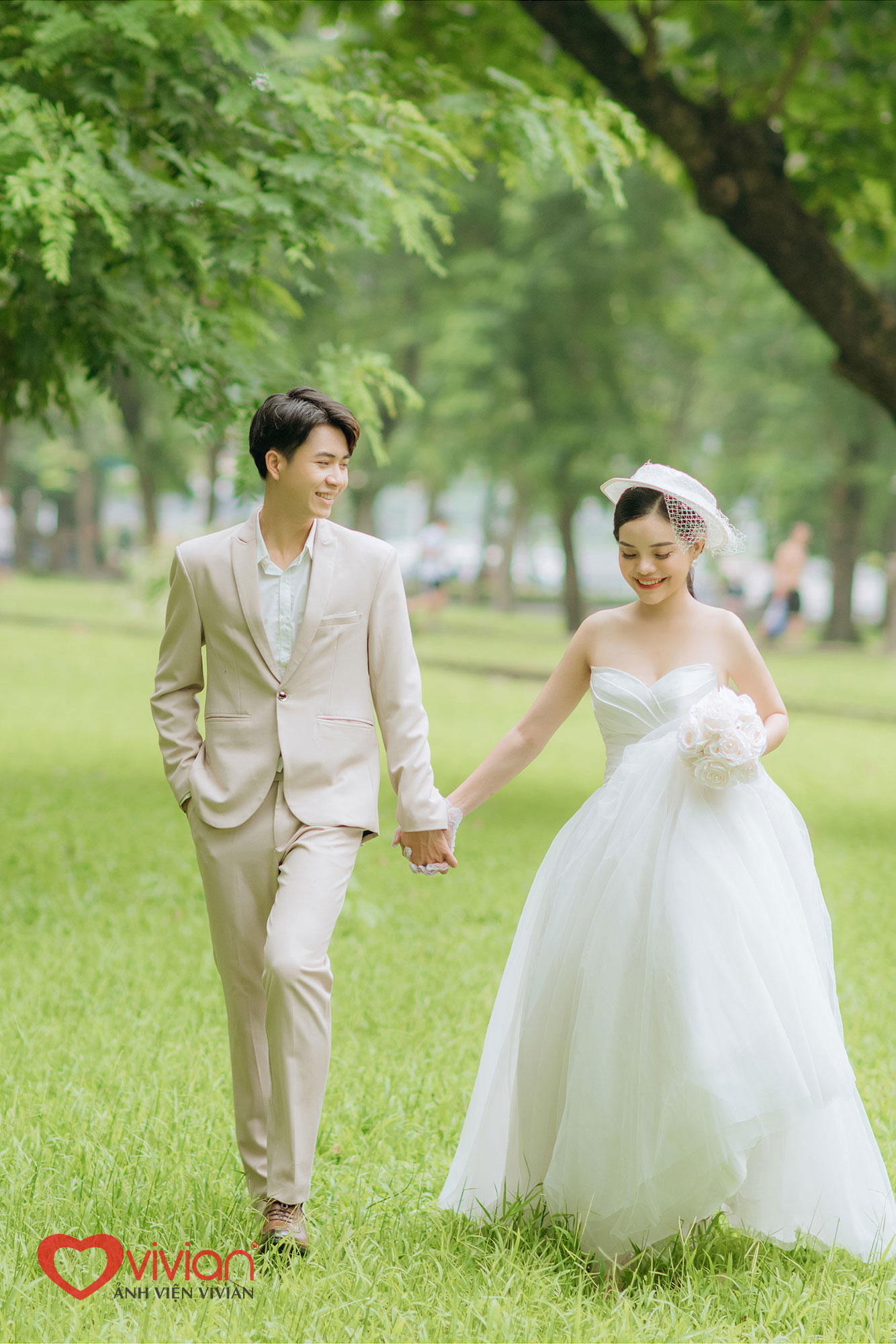 Album ảnh cưới dâu rể Vivian chụp tại công viên Thống Nhất