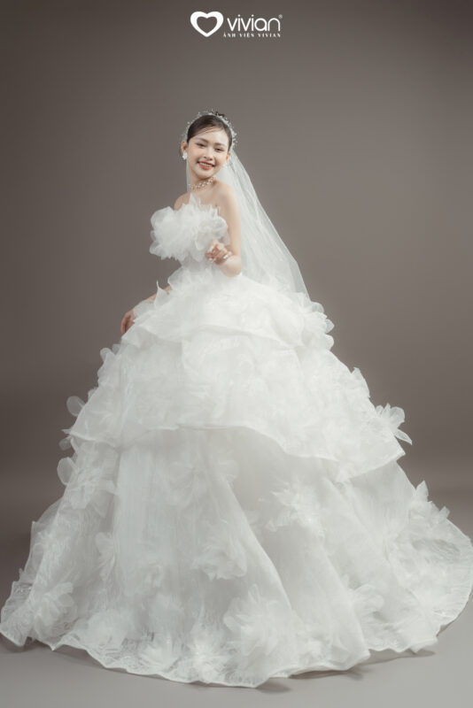 9+ mẫu váy cưới ngắn quý phái và kiêu sa cho cô dâu — CALLA BRIDAL